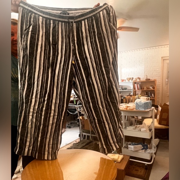 25% off listed price. Plus size striped dark blue & white summer pants - Picture 2 of 5